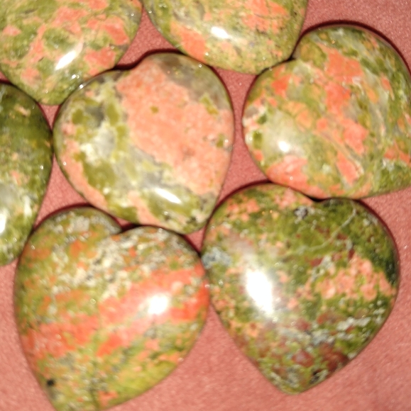 Carved Unakite Gemstone Heart Pocket Stone Green Pink Love Gift Gem Worry Rock - Picture 3 of 6